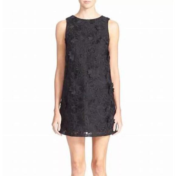 NWT Alice + Olivia 3D Floral Lace Embroidered Mini Shift Dress Black Women's 4 - Picture 1 of 5